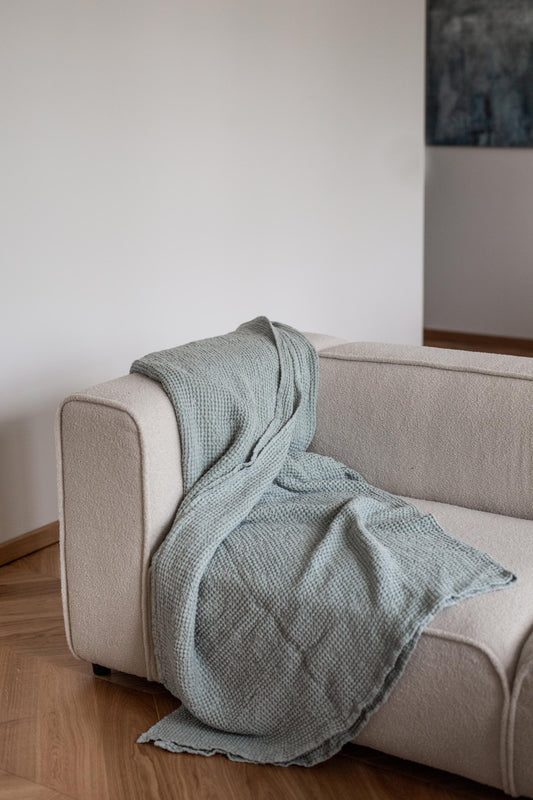 Linen waffle blanket in Sage Green - Linanden